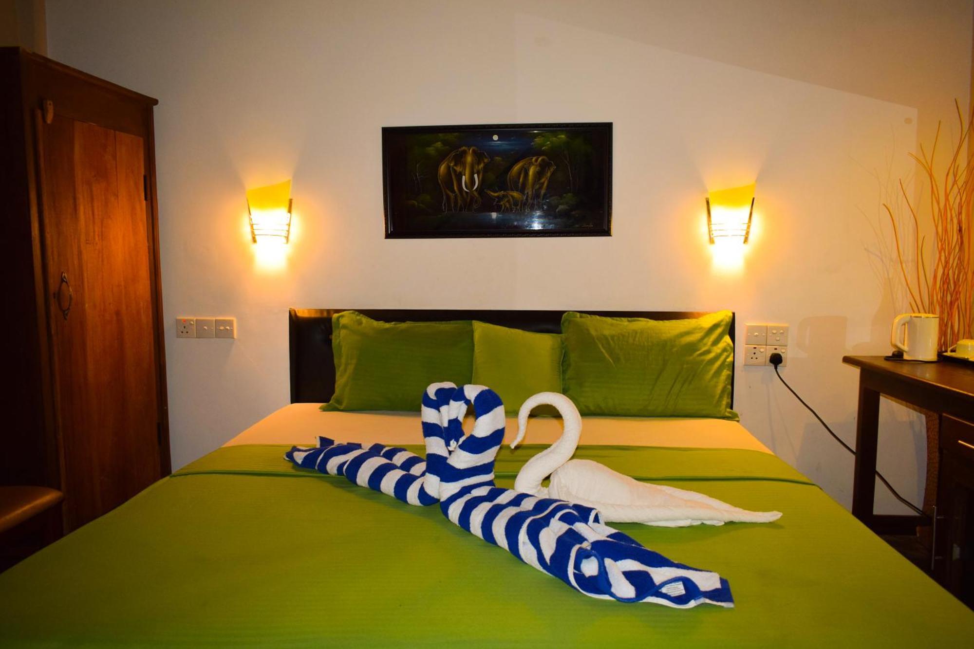Hotel Green Garden Trincomalee Dış mekan fotoğraf
