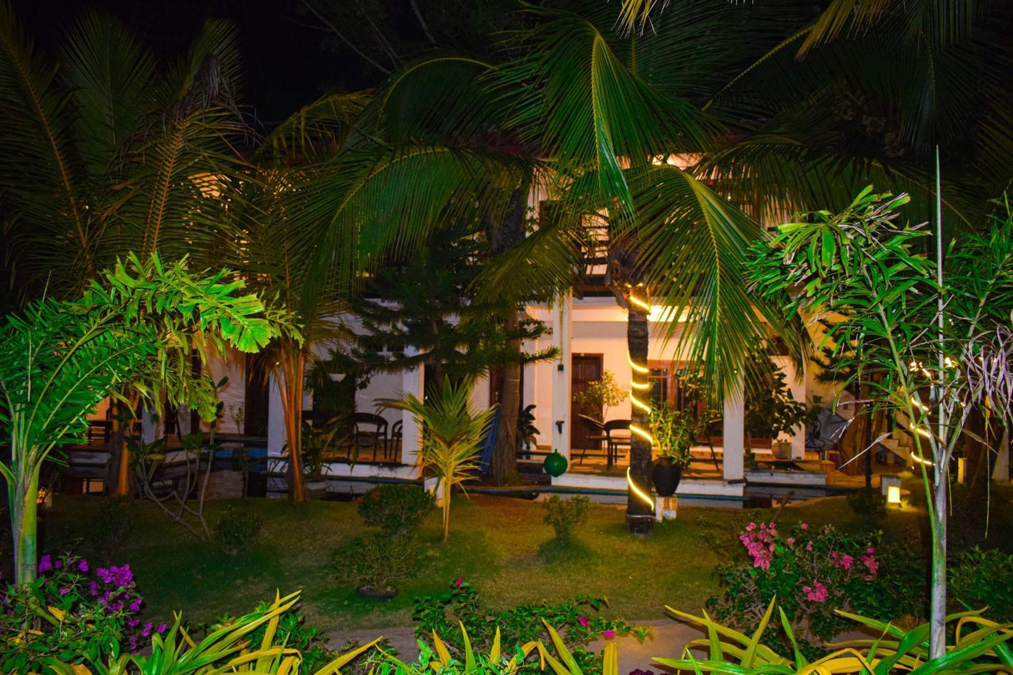 Hotel Green Garden Trincomalee Dış mekan fotoğraf