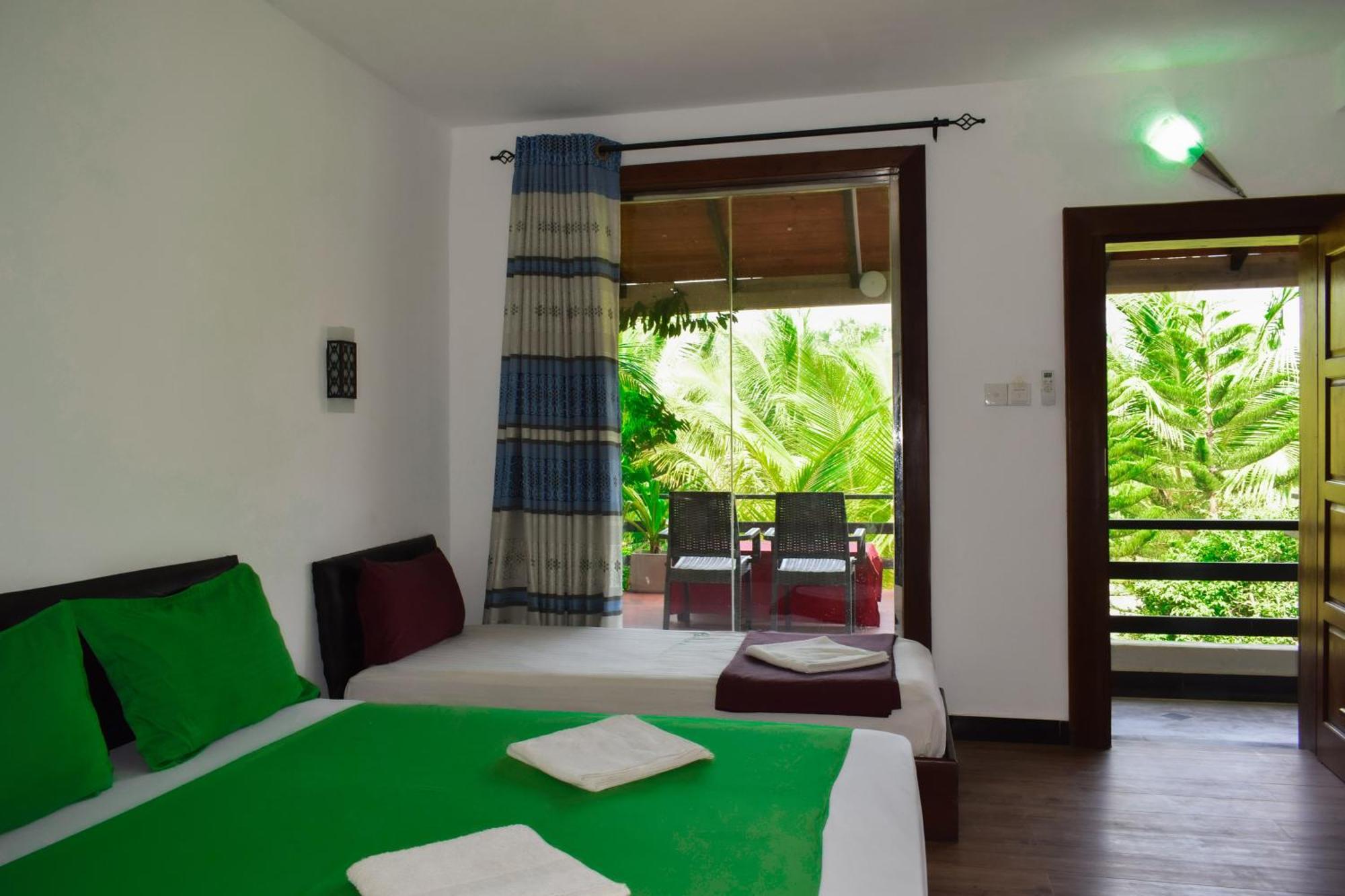 Hotel Green Garden Trincomalee Dış mekan fotoğraf