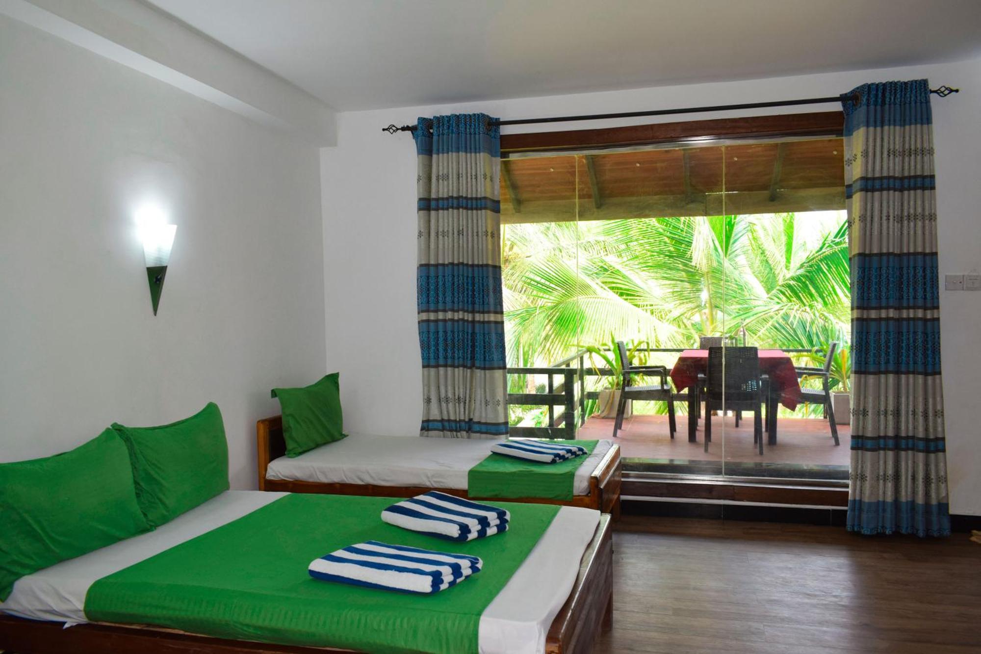 Hotel Green Garden Trincomalee Dış mekan fotoğraf